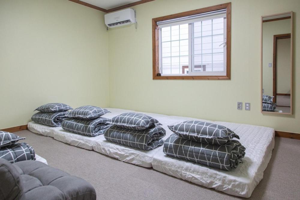 Santa Beach Pension Gangneung Room photo